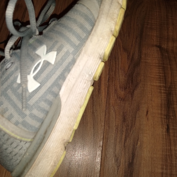 Under Armour Shoes - Picture 7 of 7